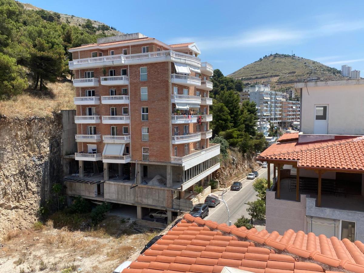 Blue Breeze Attic Apartments Sarande Exterior photo
