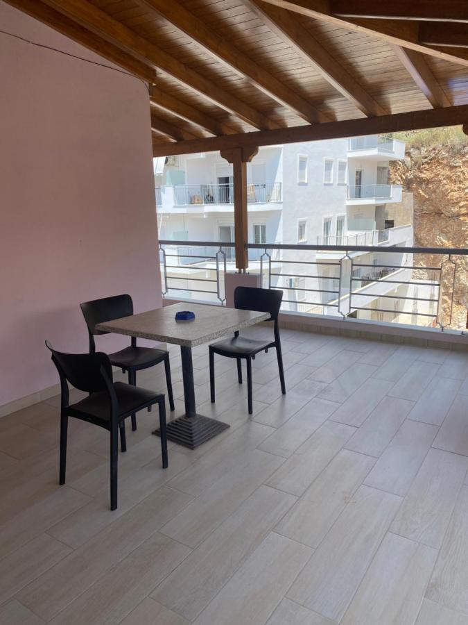 Blue Breeze Attic Apartments Sarande Exterior photo