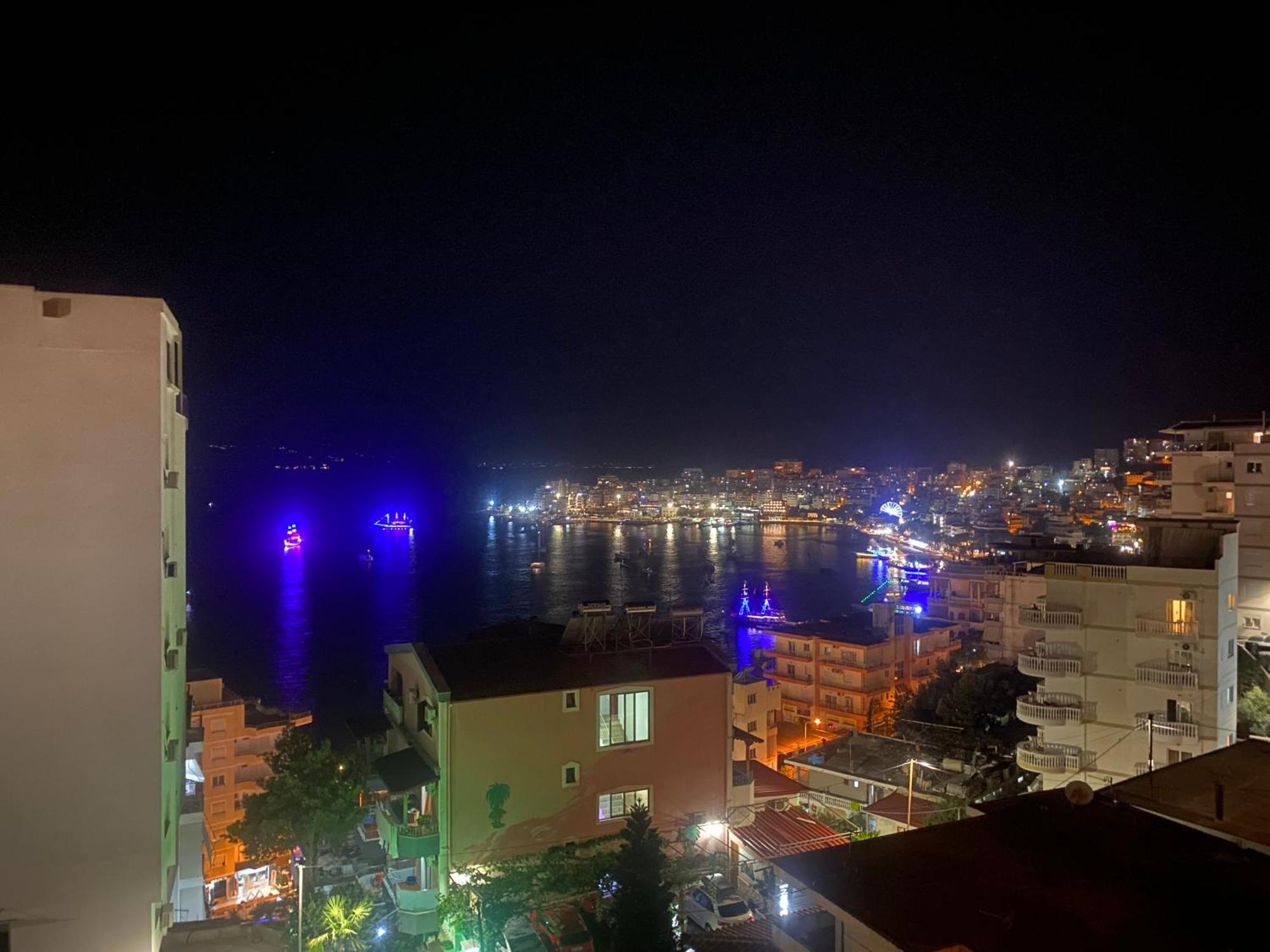 Blue Breeze Attic Apartments Sarande Exterior photo